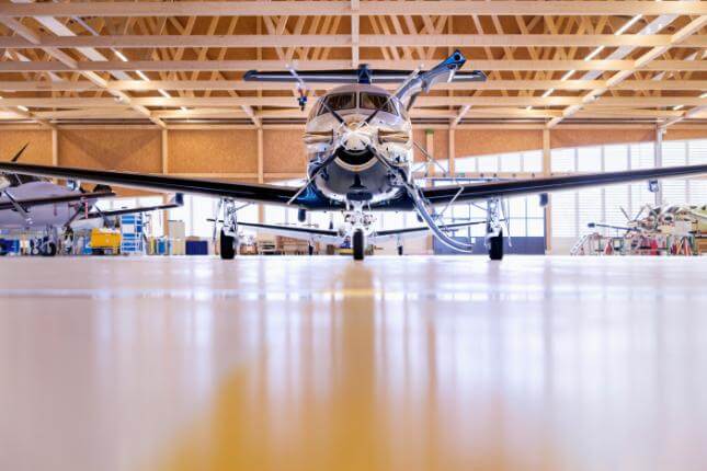 aircraft-hangar-resin-flooring